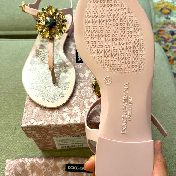 ❌❌SOLD❌❌Dolce & Gabbana sandals 37 (6.5-7) - Picture 3 of 8